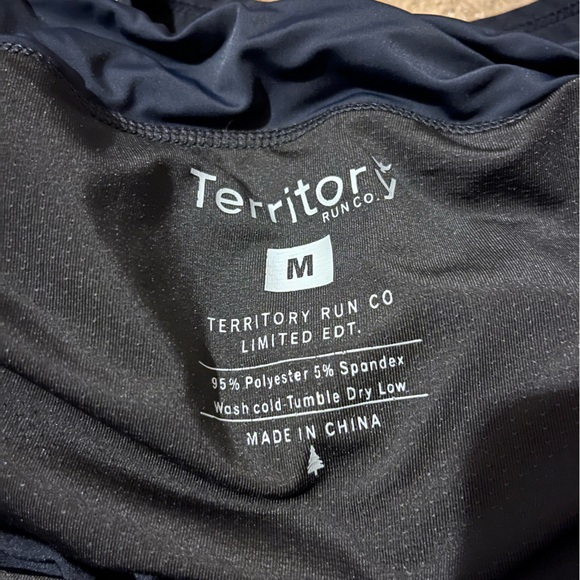 Territory run co shorts (missing drawstring) - Picture 4 of 4